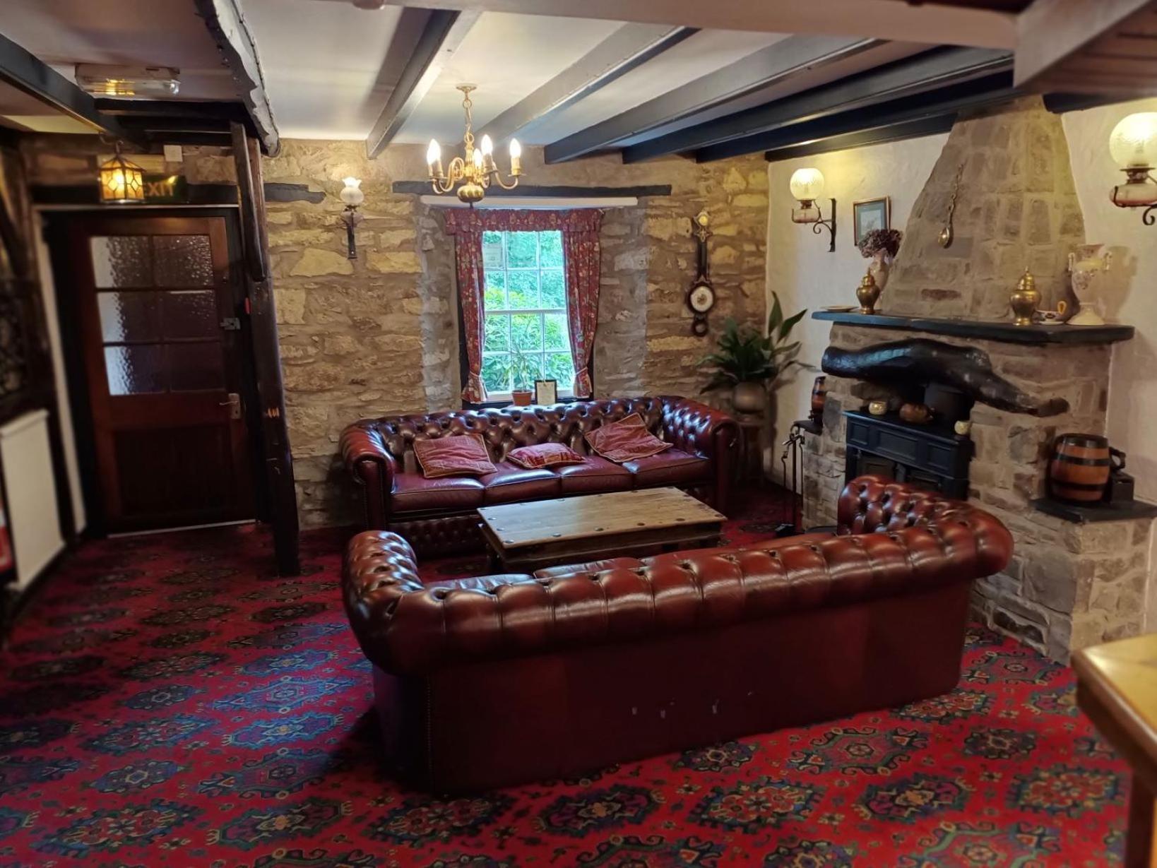 Trewern Arms Hotel Nevern Exterior photo
